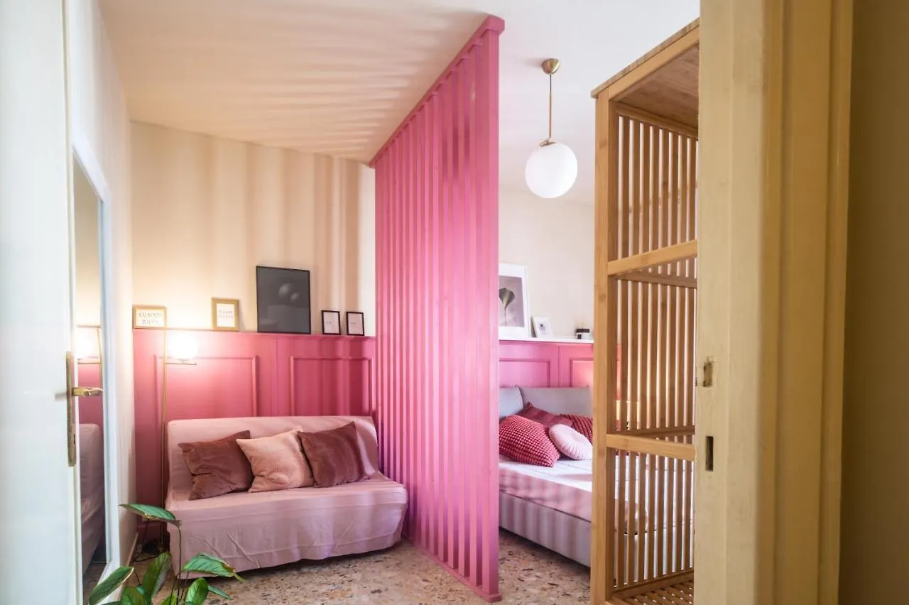 Cozysuites-Vaticancity Rome 0*,  Italy