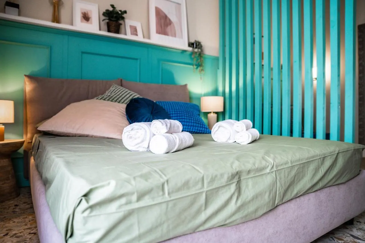 Cozysuites-Vaticancity contacts